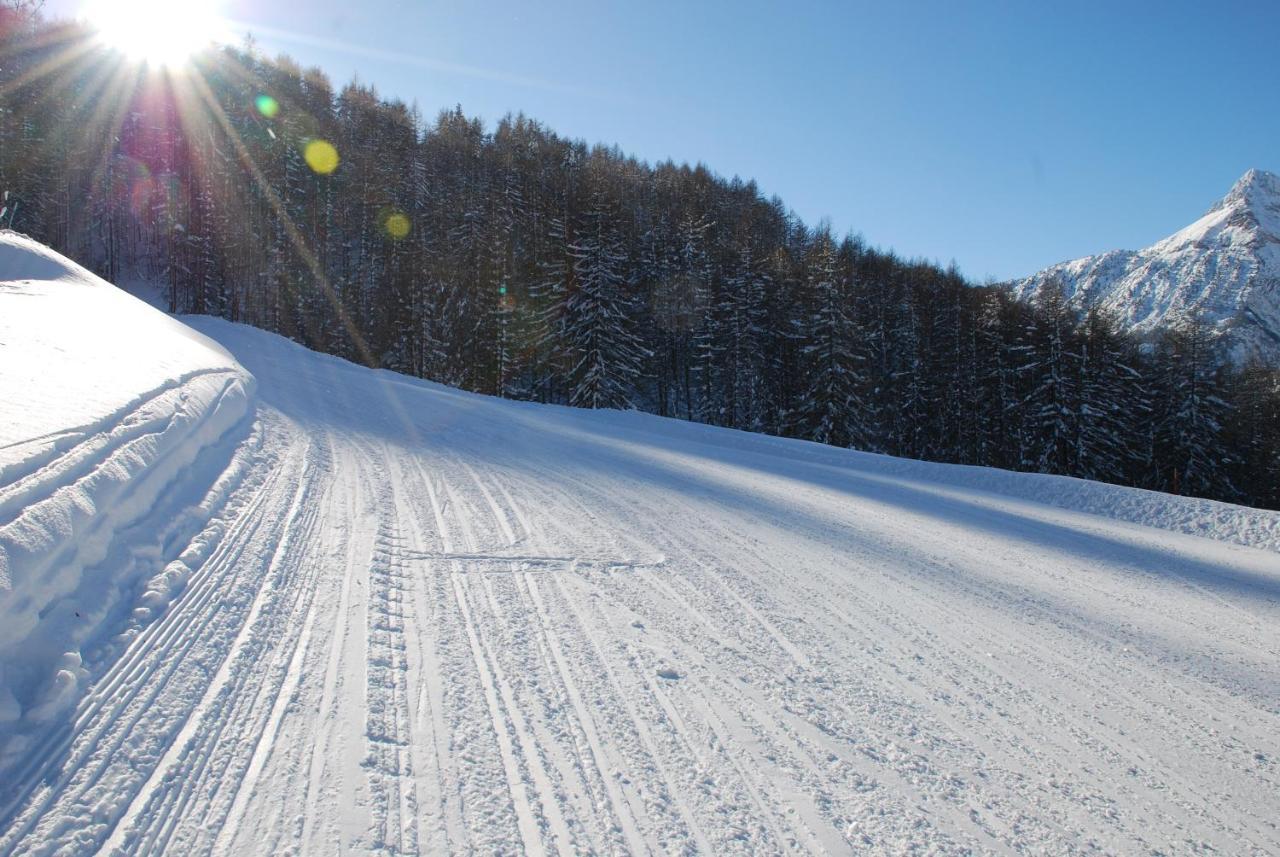 Residence La Tana Del Ghiro Bardonecchia Exteriér fotografie